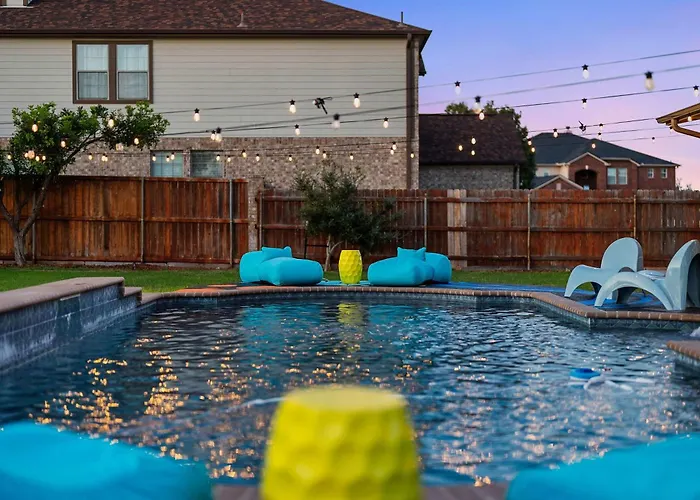 Holiday home Grand 6br 3ba Pool Escape