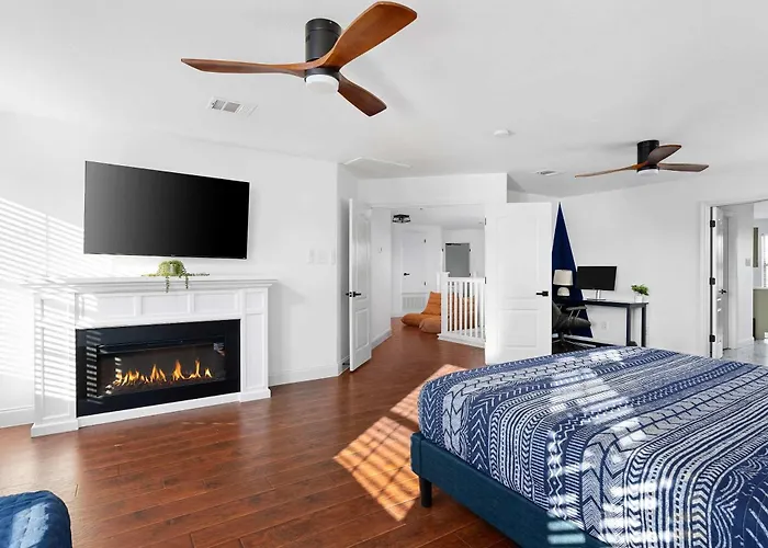 Grand 6br 3ba Pool Escape Holiday home Round Rock