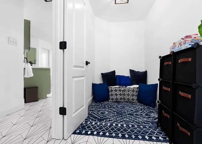 Holiday home Grand 6br 3ba Pool Escape