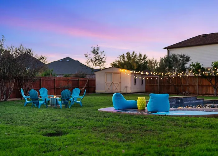 Holiday home Grand 6br 3ba Pool Escape Round Rock