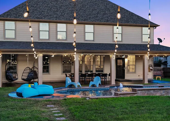 Grand 6br 3ba Pool Escape Round Rock